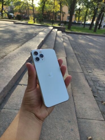 айфон запчасть: IPhone 11 Pro, Б/у, 256 ГБ, Серебристый, Защитное стекло, Чехол, 76 %