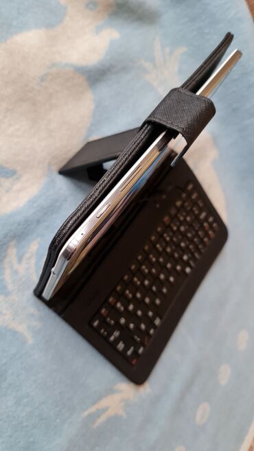 Tableti: Samsung Galaxy Tab 4 8.0 (SM-T330) – beli - Ekran: 8 inča, idealan za — 8