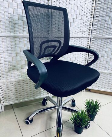 Ofis və oyun kresloları: Yeni, Təkərli, Qolları tənzimlənmir, Parça — 6