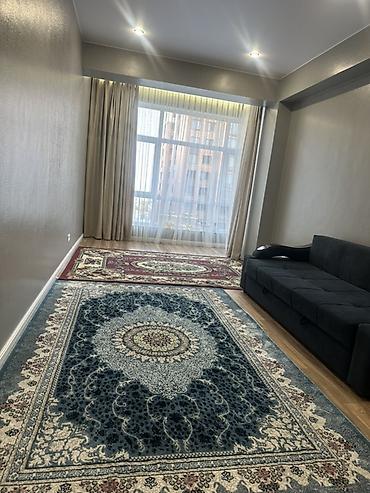 сдаю малосемейку: 58 м², С мебелью частично — 1