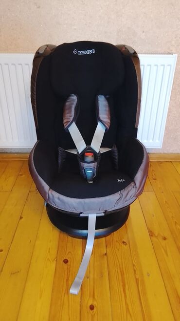 теплая верхняя одежда: Maxi cosi tobi Yaxsi veziyyetde 9 ayindan 5/6 yaşa kimidir 750azne