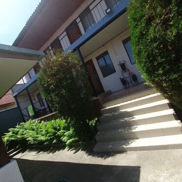 Отели и хостелы: Дом под бизнес в центре г. Чолпон-ата, рядом кинотеатр и автовокзал at lalafo.kg — 19 Отели и хостелы: Дом под бизнес в центре г. Чолпон-ата, рядом кинотеатр и автовокзал — 19