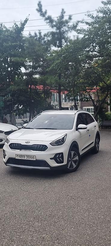 kia niro 2022: Kia Niro: 2021 г., Гибрид, Кроссовер — 3