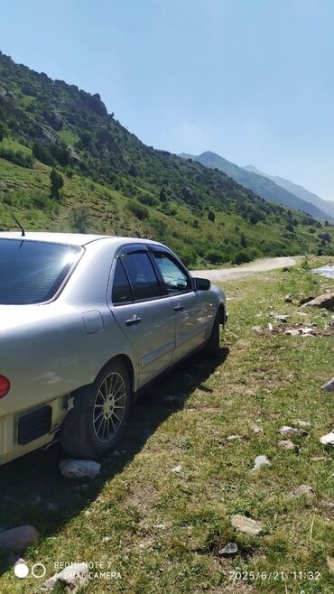 меняю дом на авто: Mercedes-Benz E-Class: 1997 г., 2.3 л, Механика, Бензин, Седан