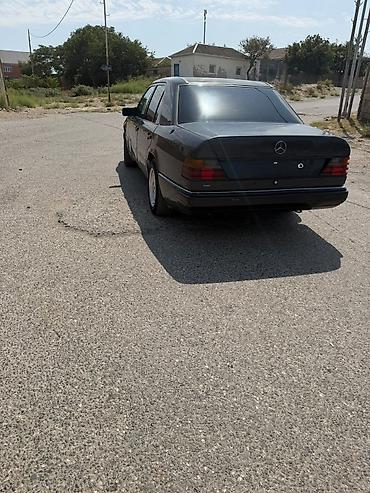mercedes e class w124: Mercedes-Benz E-Class (W124) sedan - Kuzov: metalika, 4 qapı, klassik — 7