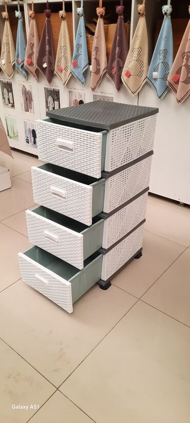 Dolablar: Yeni, Açılan, 4 qapılı Düz dolab — 12