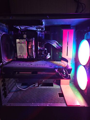 hhd: Özəllikləri ; Ekran kartı rx 5700 xt ( 3060 la eyni ) İşlemci i5 8400