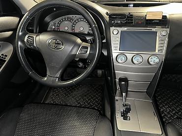 camry: Toyota Camry: 2.4 l | Sedan — 5
