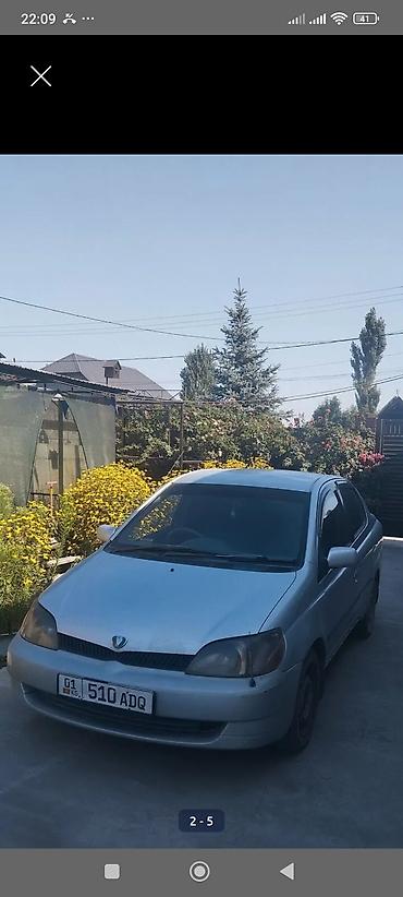 маленькие дешевые машины: Toyota Platz: 2001 г., 1 л, Автомат, Бензин, Седан — 2