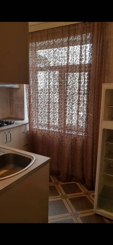 Uzunmüddətli kirayə mənzillər: Nərimanov rayonu, Monaliza şadlıq sarayının yanında 5 mərtəbəli — 6