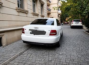 audi a7: Audi A4: 1.8 l | 1998 il Sedan — 2