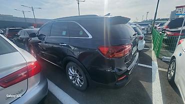 Kia: Kia Sorento: 2017 г., 2.2 л, Автомат, Дизель, Внедорожник — 6