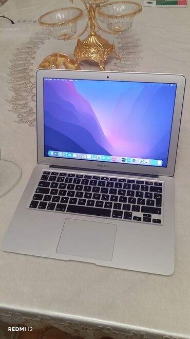 Apple MacBook: Apple MacBook, 13.3 ", Intel Core i5, 128 GB