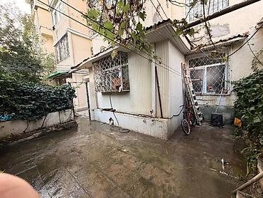 yasma: Bakı, Yasamal, 4 otaqlı, Köhnə tikili, m. Elmlər Akademiyası, 90 kv. m — 10