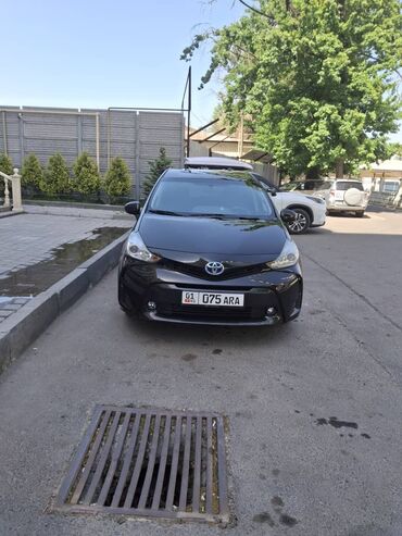 corolla runx: Toyota Prius: 2016 г., 1.8 л, Вариатор, Гибрид
