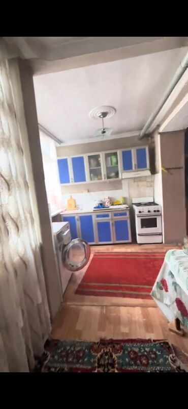 Köhnə tikili: Ev yerləşir Azəritifaqda praspektə baxan binanın arxasındakı -da lalafo.az — 8 Köhnə tikili: Ev yerləşir Azəritifaqda praspektə baxan binanın arxasındakı — 8