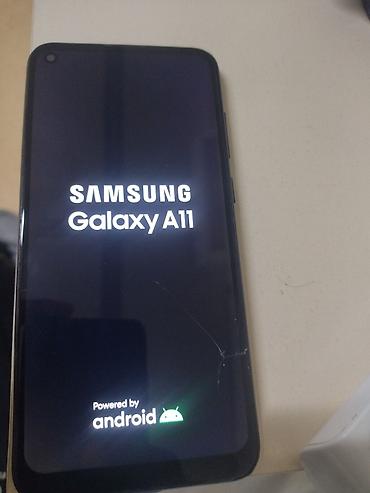 telefon a11: Samsung Galaxy A11, 32 GB, rəng - Qara, Qırıq — 1