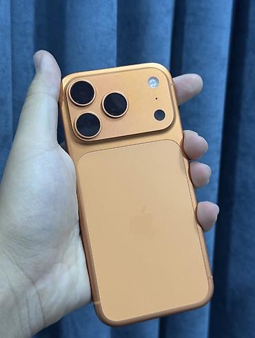 IPhone 17 Pro, Б/у, 256 ГБ, Оранжевый, Защитное стекло, Чехол, 98 %
