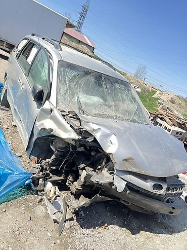 Другие детали кузова: Автомобиль на разбор Кузов: серебристый универсал/минивэн 5 дверей — 1