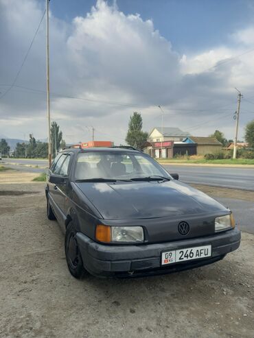 победа машина: Volkswagen Passat: 1992 г., 1.8 л, Механика, Бензин, Универсал