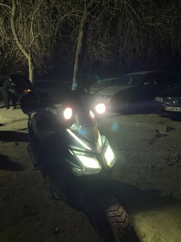 Скутеры: Тип скутера 150 куб. см, Бензин, Б/у — 7