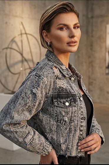 Jackets, Coats, Vests: Ženska teksas jakna – kratki kroj, ispran efekat sivkasto-crne boje — 1