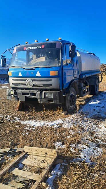 пикап ниссан навара: Срочно срочно водавоз 10 м³