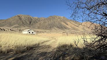 Другое: Кочкор району Мантыш айылынан Уй -Сарай участогунан сарай сатылат, 100 — 2