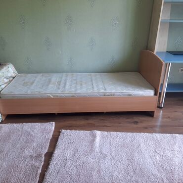 Мебель: Односпальная Кровать, Б/у