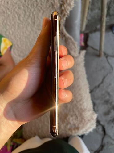 Apple iPhone: IPhone Xs, Б/у, 64 ГБ, Золотой, Чехол, 75 % — 12