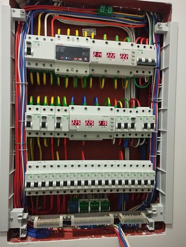 Электрики: Электрик | Монтаж электрощитов, Установка щитков, Электромонтажные работы Больше 6 лет опыта — 10