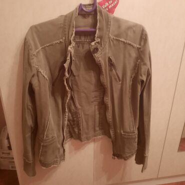 Ostala ženska odeća: Vel S i M
komad 100 din ili sve za 1000 din — 12