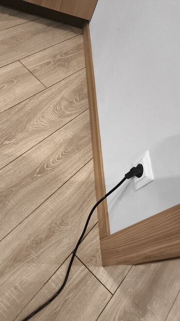 Напольные работы: Стяжка пола, Выравнивание пола, Укладка теплого пола | Наливные полы, Ковролин, Линолеум Больше 6 лет опыта — 30