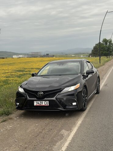 зарядка на lixiang: Toyota Camry: 2019 г., 2.5 л, Автомат, Бензин, Седан