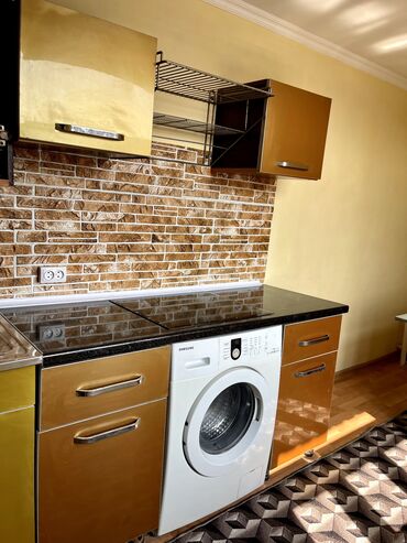 недостроенные дома в бишкеке: 25 м², С мебелью
