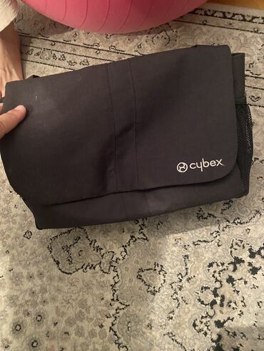 вместительная сумка: Продаю сумку органайзер для коляски cybex в идеальном состоянии
