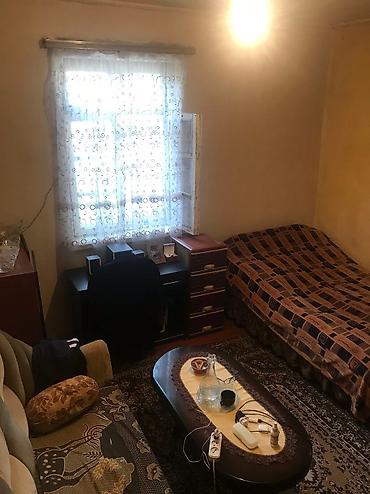 Həyət evləri və villalar: M.Ə. Rəsulzadə qəs. 3 otaqlı, 70 kv. m, Təmirsiz — 10