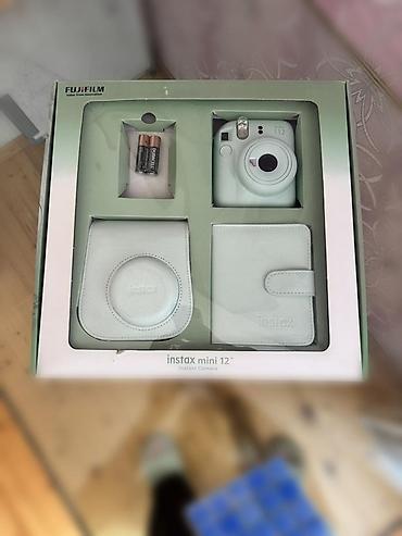 fujifilim: Fujifilm Instax Mini 12 instant fotoaparat dəsti Dəst tərkibi: - — 3