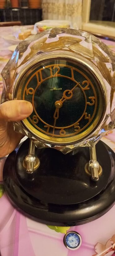 Digər dəstlər və servizlər: Sovet dövrünün istehsalı olan mətbəx əşyaları: - Mini keramika sürahi — 13