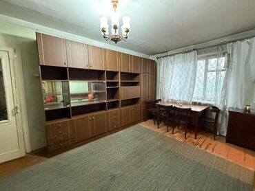 токмок квартира дом: 3 бөлмө, 51 кв. м, Жеке план, 1 кабат, Эски ремонт