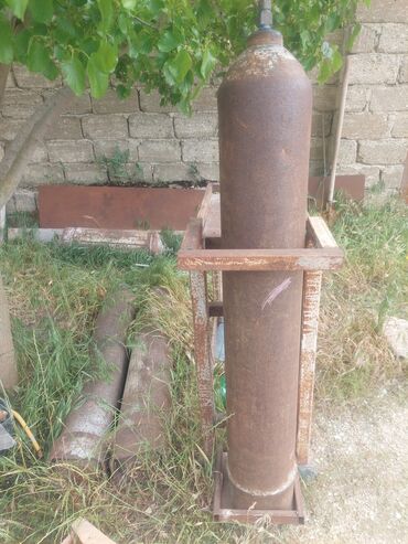 Qaz balonları: Oksigen. kislarod. GO balonu 3 əd 1 əd 60 azn 1 əd prapan balon 35