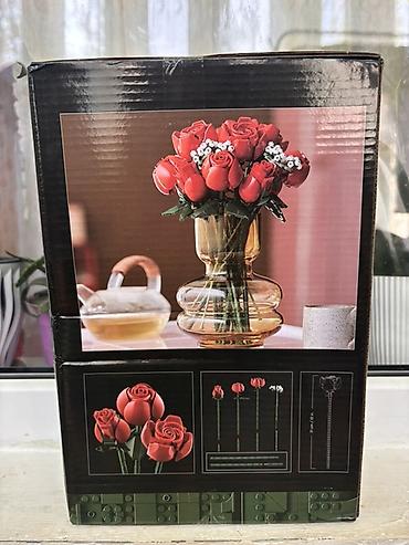 Букеты из игрушек: Конструктор “Bouquet of Roses” из серии Botanical Collection. - Набор — 1