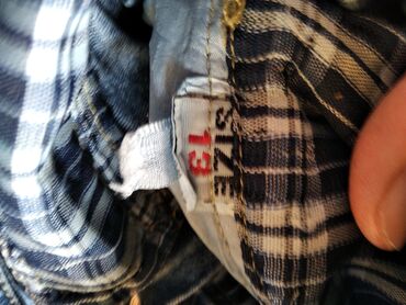 Farmerke: Pantalone na tregere vise pari farmerkice na tregerevise pari Razne — 10