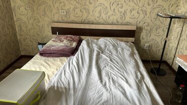 колыбель для новорожденных: Диван По бокам с обеих сторон есть ящики выдвижные продается в хорошом