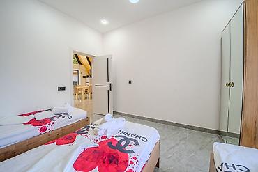 Günlük kirayə evlər: 100 kv. m, 3 otaqlı, Su, Kanalizasiya, Kombi — 16