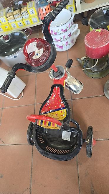2 tekerli scooter: Uşaq üçün 2 fərqli sürüş vasitəsi təqdim olunur: **1. Uşaq — 3