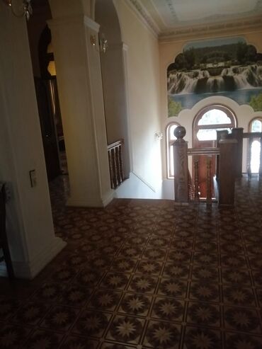 Həyət evləri və villaların satışı: 12 otaq, 600 kv. m, Kredit yoxdur, Orta təmir — 8