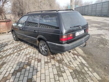 Volkswagen: Volkswagen Passat: 1993 г., 1.8 л, Механика, Бензин, Универсал