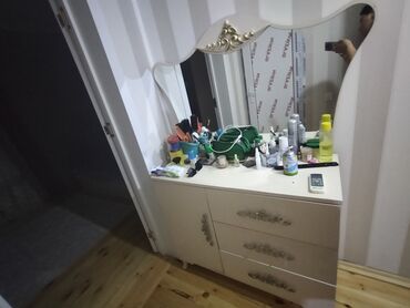 спални мебеллар: 2 təknəfərlik çarpayı, Dolab, Termo, 2 tumba, Türkiyə, İşlənmiş