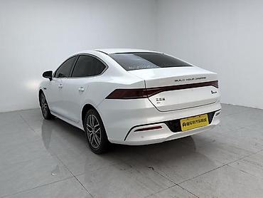 BYD: BYD Qin: 2022 г., Автомат, Электромобиль, Фастбек — 7